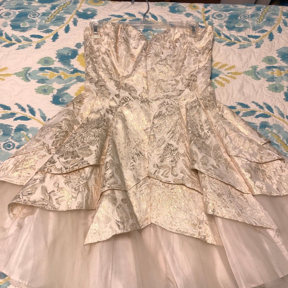 Gold Homecoming Dress Size 5/6 - Picture 3 of 6